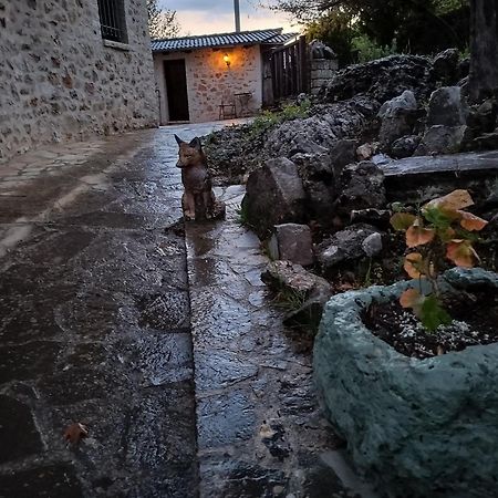 Yono'S Traditional House Ano Ravenia المظهر الخارجي الصورة