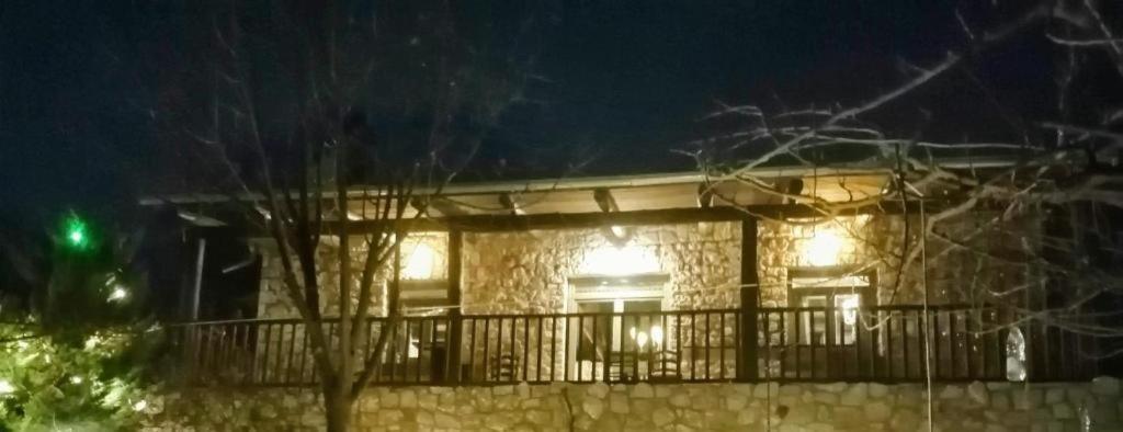 Yono'S Traditional House Ano Ravenia المظهر الخارجي الصورة