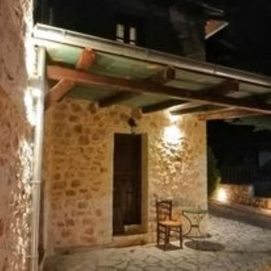 Yono'S Traditional House Ano Ravenia المظهر الخارجي الصورة