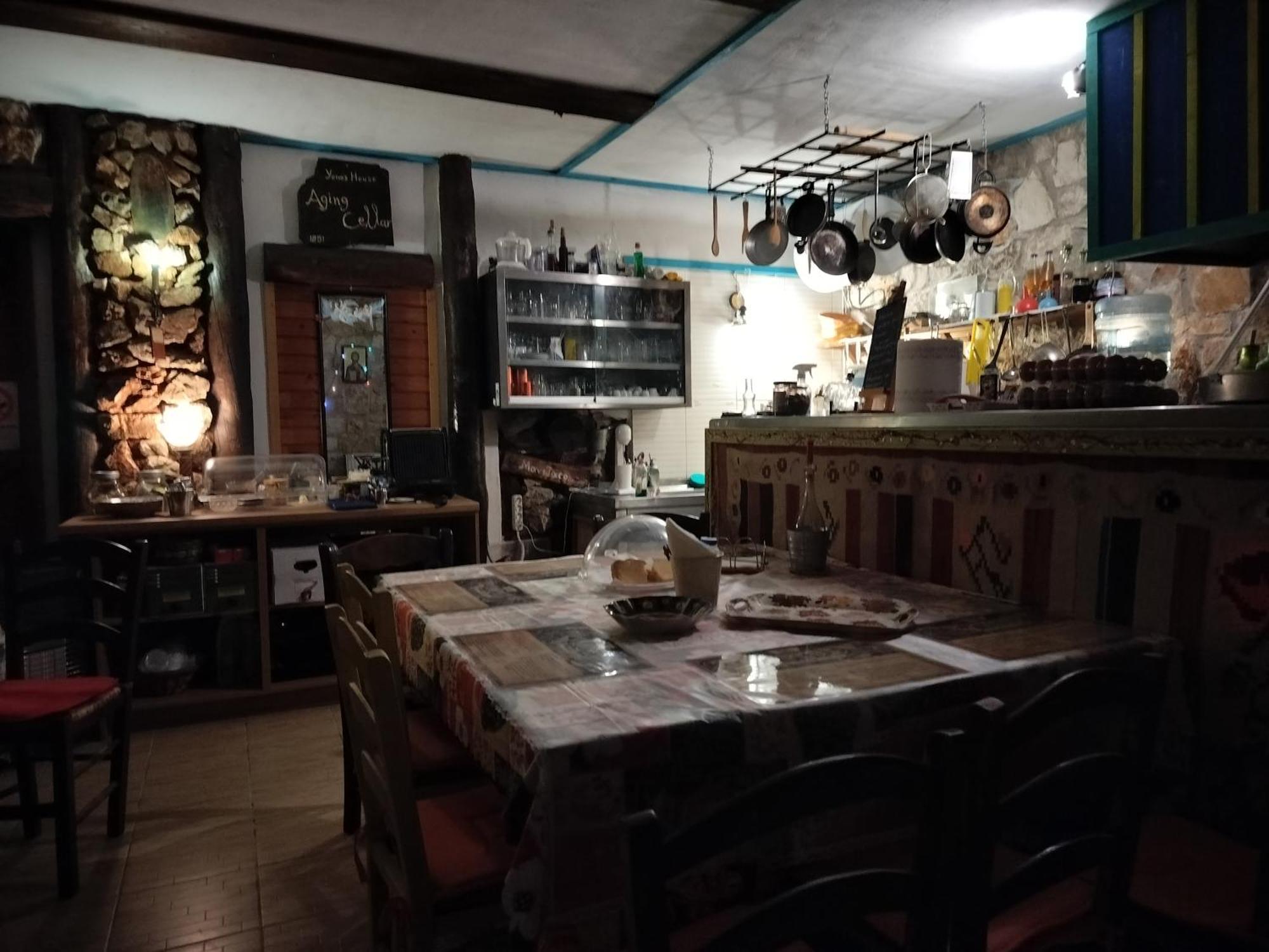 Yono'S Traditional House Ano Ravenia المظهر الخارجي الصورة