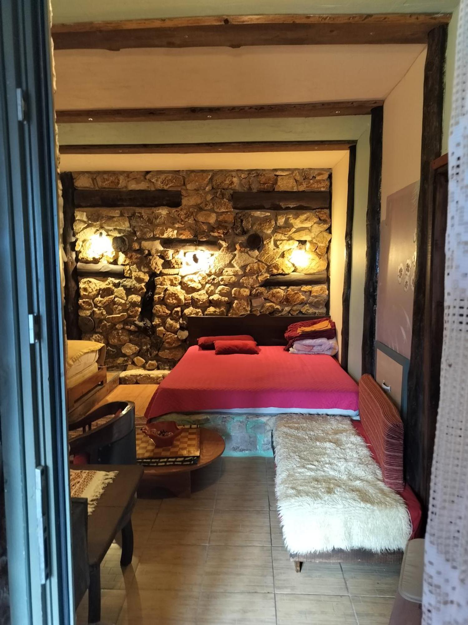 Yono'S Traditional House Ano Ravenia الغرفة الصورة